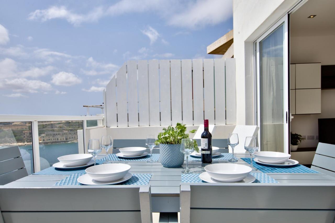 Sliema Duplex Penthouse With Sea Views & Private Terrace By Shortletsmalta Exterior photo