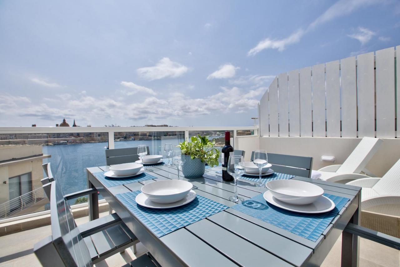 Sliema Duplex Penthouse With Sea Views & Private Terrace By Shortletsmalta Exterior photo