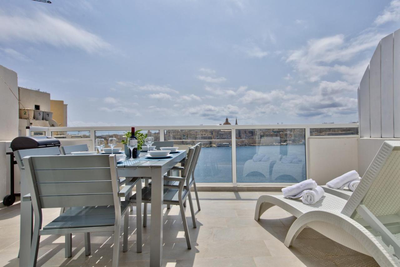 Sliema Duplex Penthouse With Sea Views & Private Terrace By Shortletsmalta Exterior photo